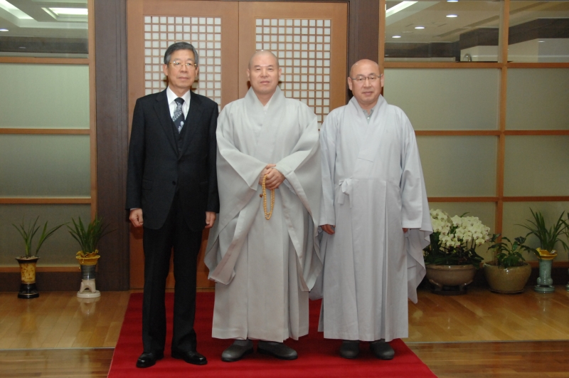 2011.01.04_동국대김희옥총장예방