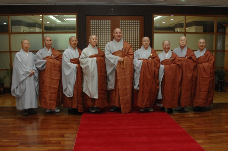 2011.01.04_전국비구니회예방(8)