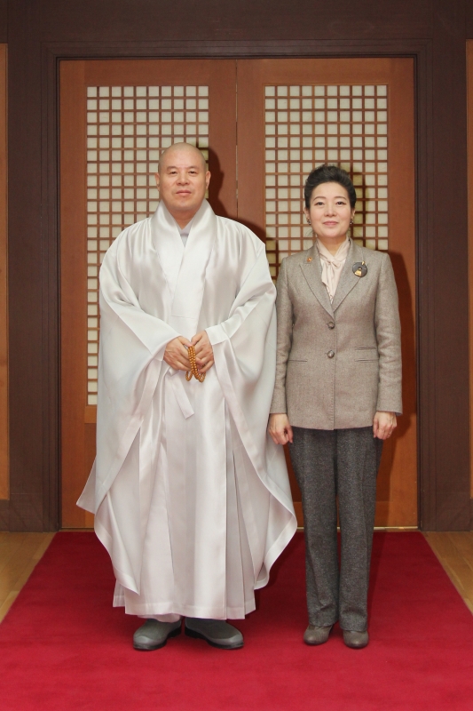 2012.01.11_유영숙환경부장관예방